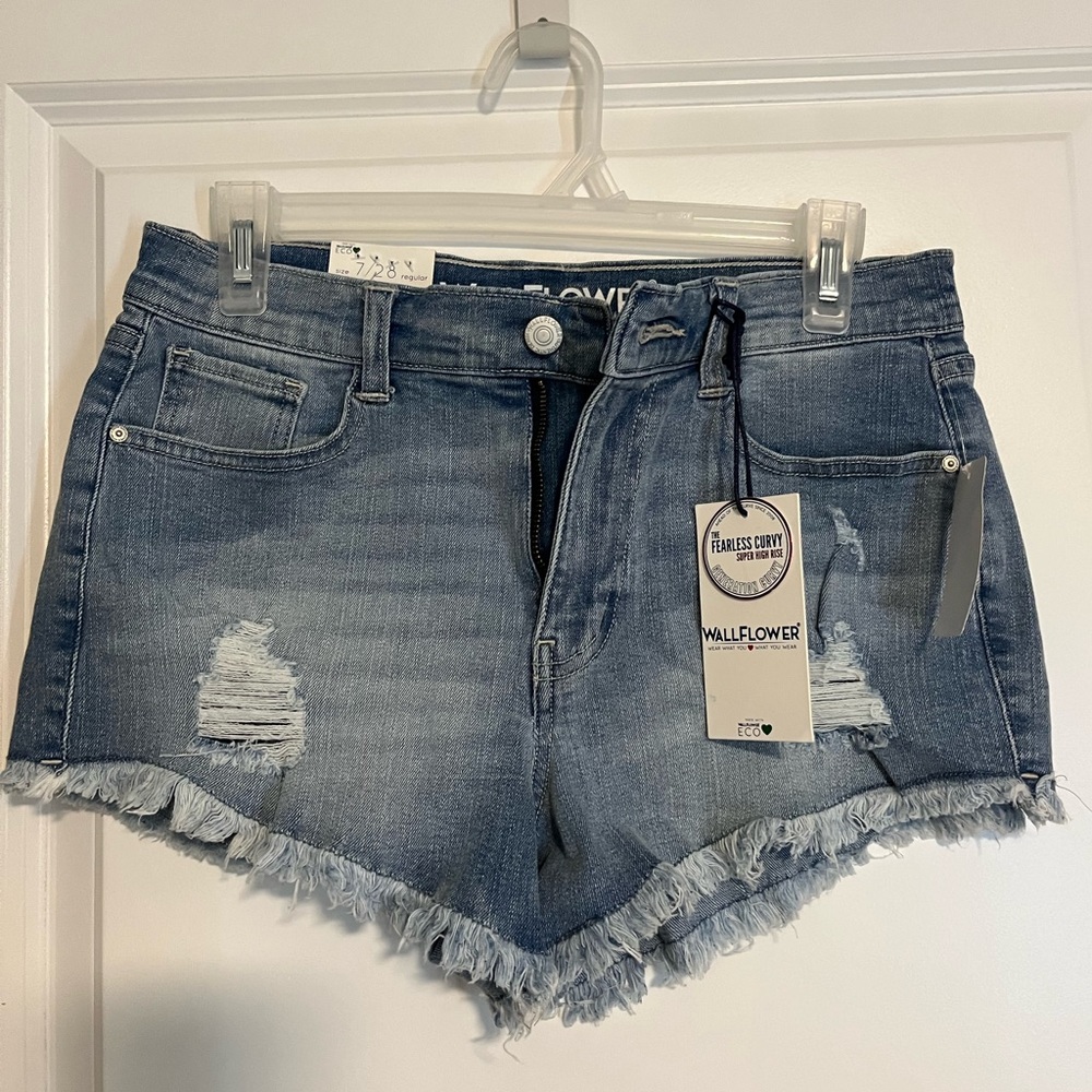 2 for $20! NWT Wallflower Fearless Curvy Super High Rise Short